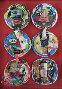Autora: Manuela Bascón Título: Cuatro máscaras 2016 Dimensiones: 82 x 71 cm Técnica: Técnica mixta sobre papel
